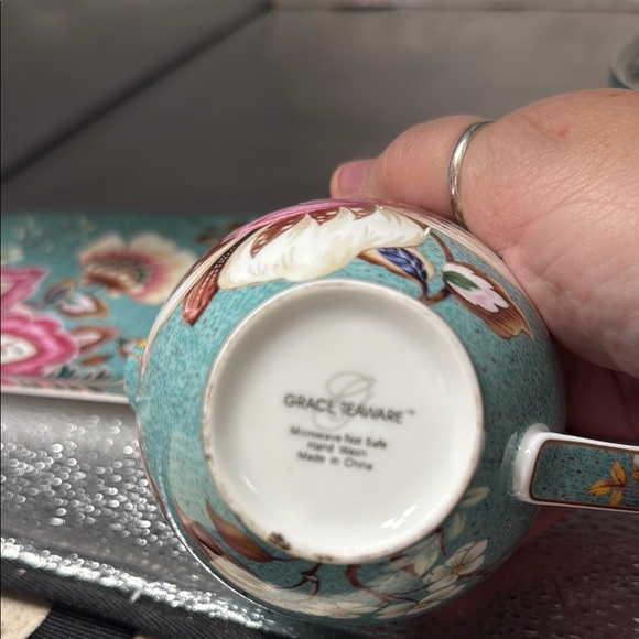 Grace Teaware Peacock Lotus Garden Sugar Bowl and Creamer set - Picture 14 of 14